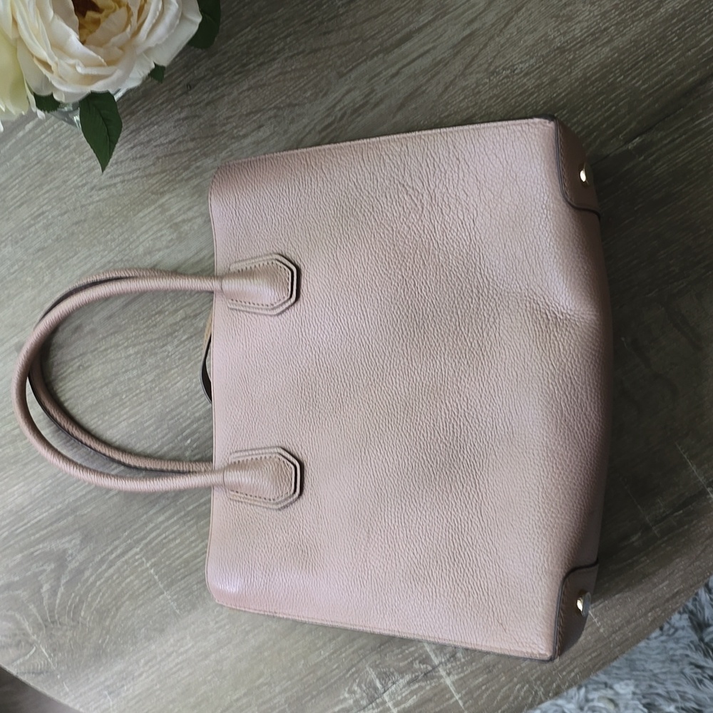 Michael kors purse - Picture 5 of 7